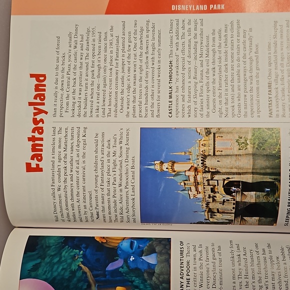 3 Disneyland Guides Collectible no markings 2009 2012 2017 Companion guide - Picture 13 of 14